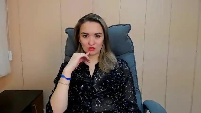 Image 2 of _leila_candy Stream on Chaturbate on 15 months ago