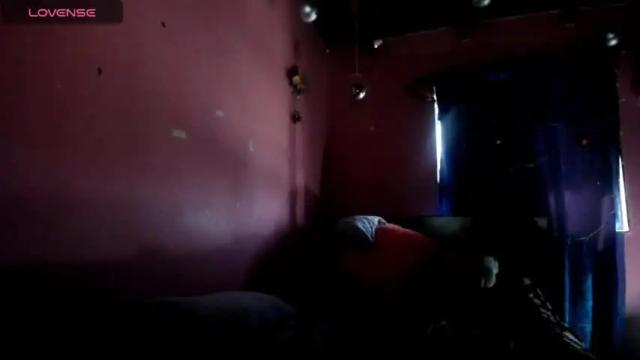 Image 2 of _leyla_an_alexa Stream on Chaturbate on 16 months ago