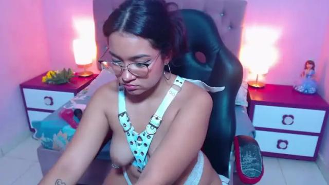 Image 12 of _lia_kitty Stream on Chaturbate on 16 months ago