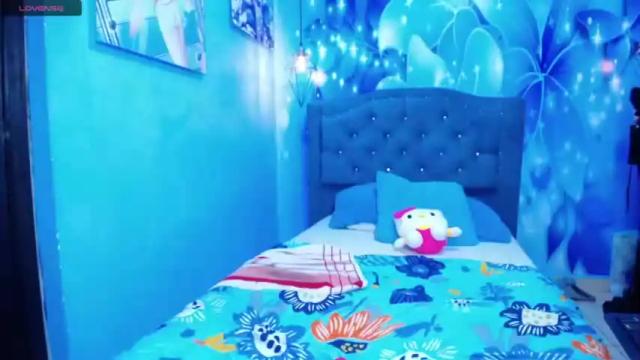 Image 12 of _lia_kitty Stream on Chaturbate on 16 months ago