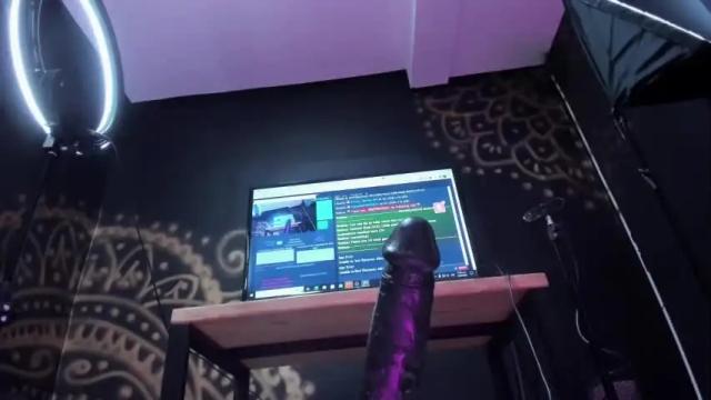 Image 8 of _lillyrosse Stream on Chaturbate on 19 months ago