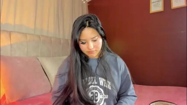 Image 3 of _little_ivy Stream on Chaturbate on 1 month ago