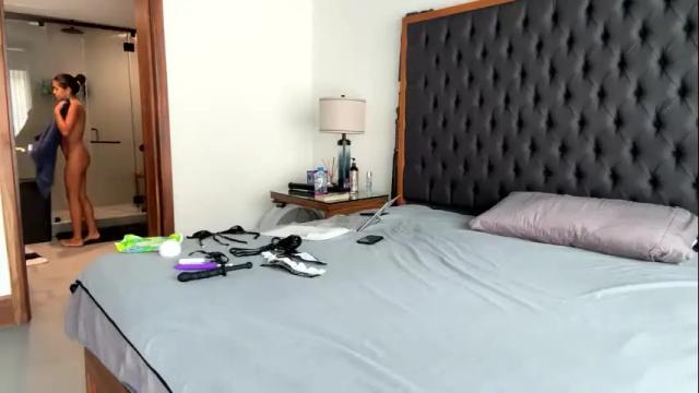 Image 2 of _littlewolfie_ Stream on Chaturbate on 1 month ago