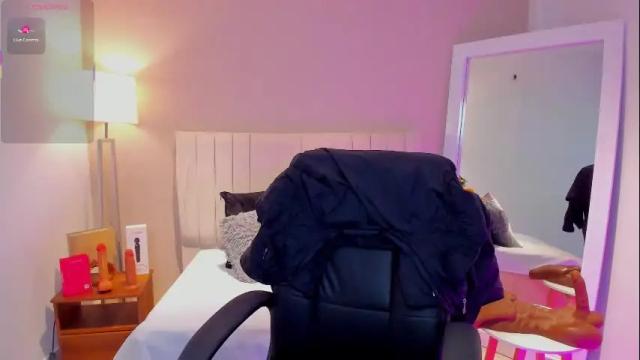 Image 3 of _louane_bour Stream on Chaturbate on 3 months ago