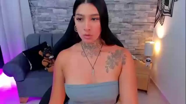 Image 2 of _louane_bour Stream on Chaturbate on 1 month ago