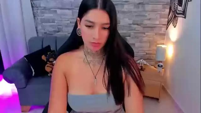 Image 4 of _louane_bour Stream on Chaturbate on 1 month ago