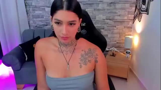 Image 7 of _louane_bour Stream on Chaturbate on 1 month ago