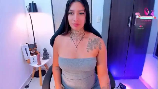 Image 4 of _louane_bour Stream on Chaturbate on 2 days ago