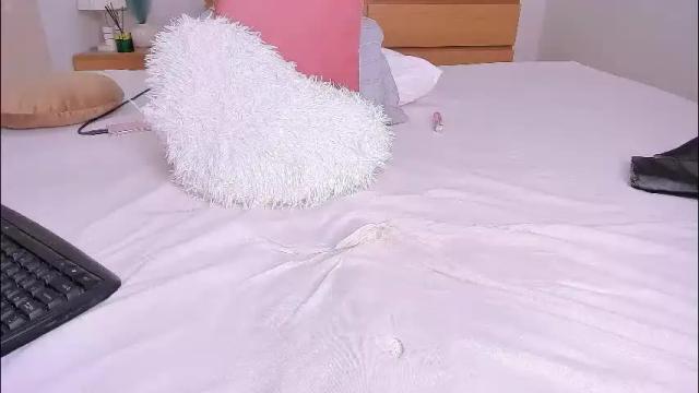 Image 3 of _lyna Stream on Chaturbate on 1 month ago