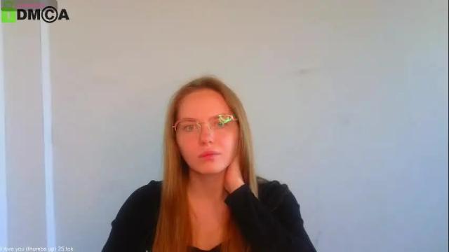 Image 2 of _lysafeta_ Stream on Chaturbate on 7 months ago