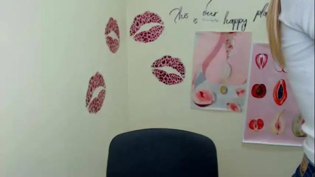 Image 3 of _mademoiselle_e Stream on Chaturbate on 2 months ago