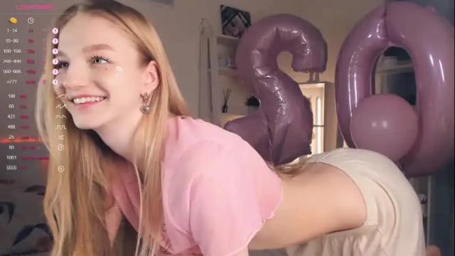 Image 2 of _magic_smile_ Stream on Chaturbate on 24 days ago
