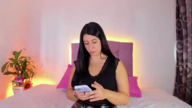 Image 3 of _marie__ Stream on Chaturbate on 2 months ago