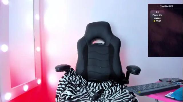 Image 12 of _megganjobs Stream on Chaturbate on 1 month ago