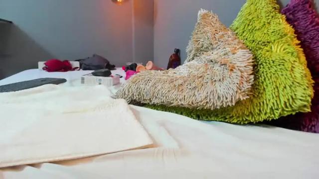 Image 11 of _melody_jones_ Stream on Chaturbate on 17 months ago