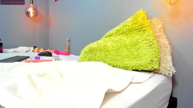 Image 8 of _melody_jones_ Stream on Chaturbate on 17 months ago