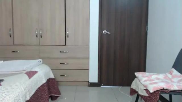 Image 8 of _mia_angel17 Stream on Chaturbate on 15 months ago