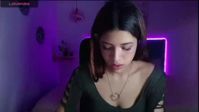 Image 2 of _mia_isa Stream on Chaturbate on 14 months ago