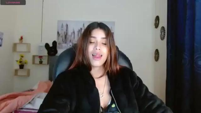 Image 8 of _mia_isa Stream on Chaturbate on 18 months ago