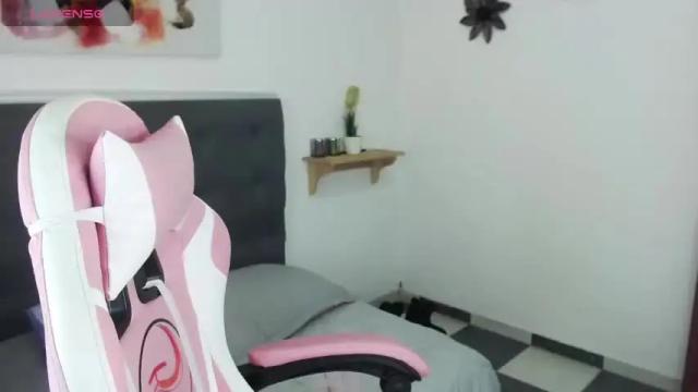 Image 10 of _mia_isa Stream on Chaturbate on 17 months ago