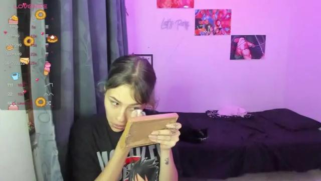 Image 3 of _michellesz Stream on Chaturbate on 15 months ago
