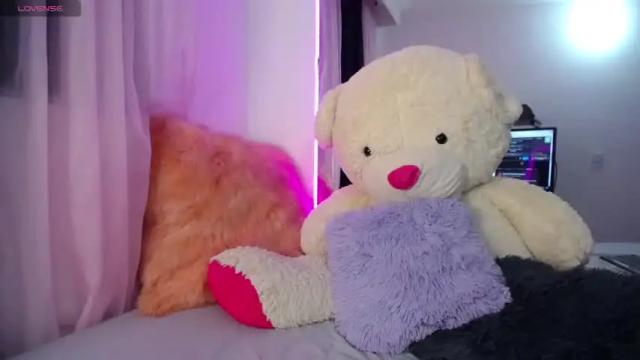 Image 6 of _mikayla_ Stream on Chaturbate on 20 months ago
