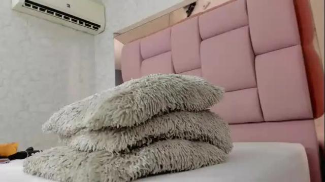 Image 6 of _molly_rosse_ Stream on Chaturbate on 1 month ago
