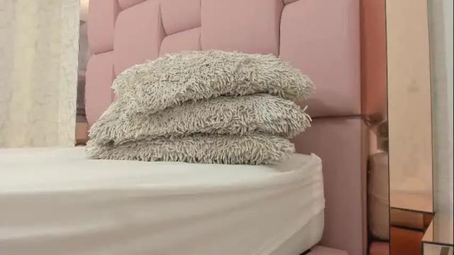 Image 7 of _molly_rosse_ Stream on Chaturbate on 8 days ago