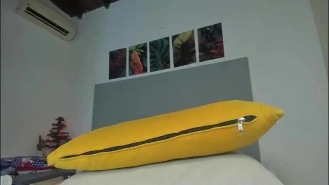 Image 4 of _molly_rosse_ Stream on Chaturbate on 28 days ago