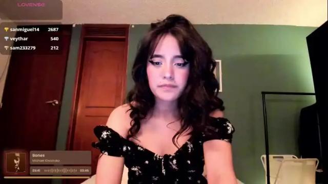 Image 4 of _moon_cake_ Stream on Chaturbate on 3 months ago