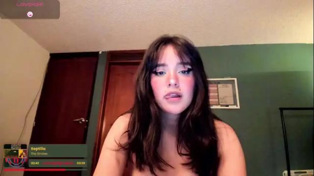 Image 3 of _moon_cake_ Stream on Chaturbate on 3 months ago