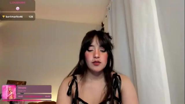 Image 4 of _moon_cake_ Stream on Chaturbate on 2 months ago