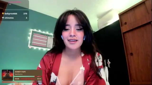 Image 4 of _moon_cake_ Stream on Chaturbate on 16 days ago