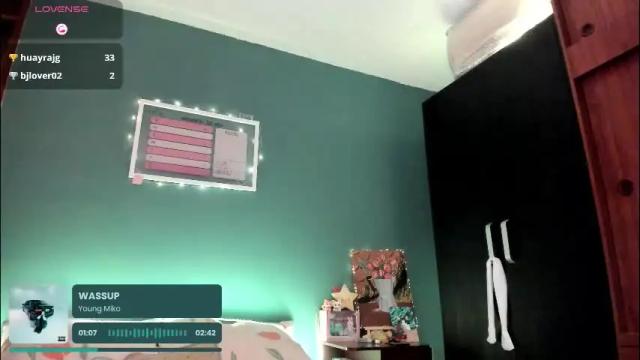 Image 3 of _moon_cake_ Stream on Chaturbate on 4 days ago
