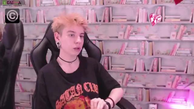 Image 2 of _moonlight_t Stream on Chaturbate on 13 months ago