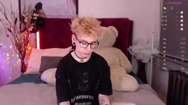 Thumbnail 1, _moonlight_t's Stream at Chaturbate, 13 months ago