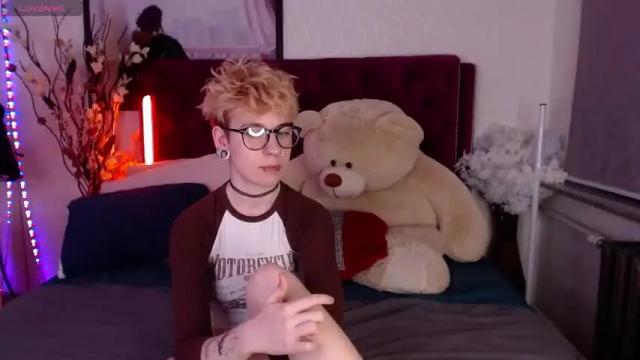 Image 2 of _moonlight_t Stream on Chaturbate on 12 months ago