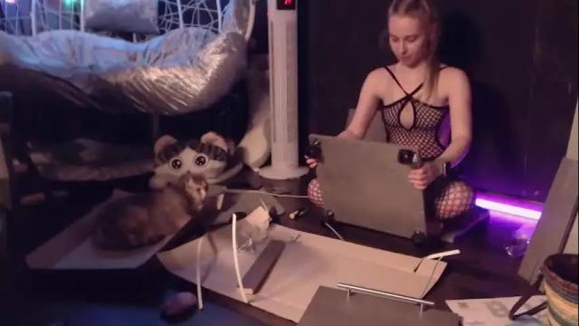 Image 12 of _mother_of_cats Stream on Chaturbate on 2 months ago