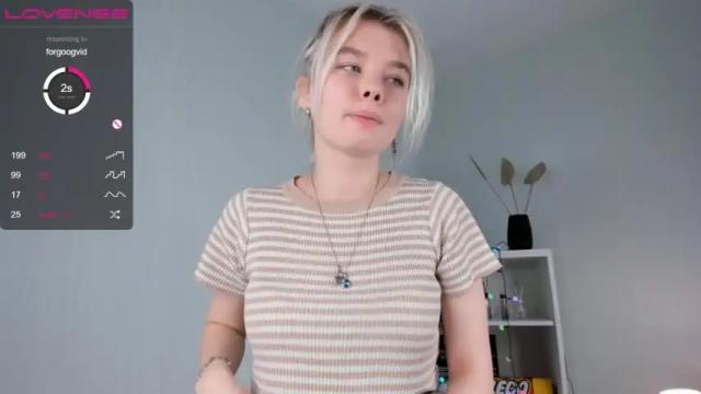 Image 6 of _naked_heart_ Stream on Chaturbate on 18 months ago