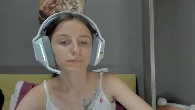 Image 2 of _nika_kik Stream on Chaturbate on 26 days ago