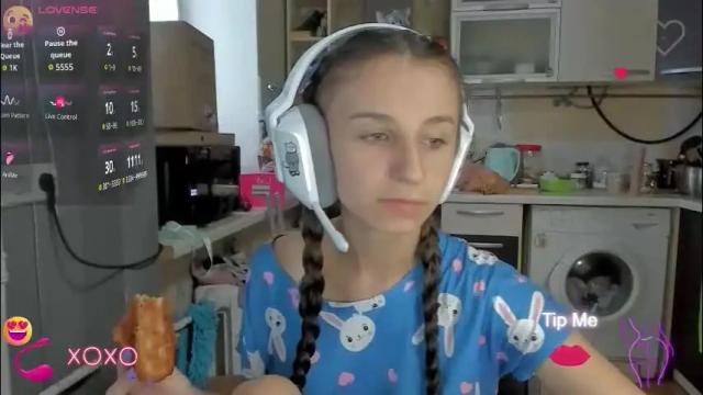 Image 2 of _nika_kik Stream on Chaturbate on 1 month ago