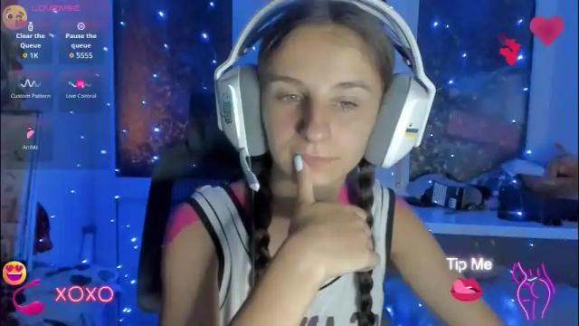 Image 4 of _nika_kik Stream on Chaturbate on 1 month ago