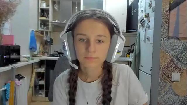 Image 2 of _nika_kik Stream on Chaturbate on 26 days ago