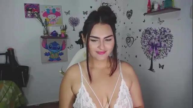 Image 11 of _ninahot Stream on Chaturbate on 2 months ago