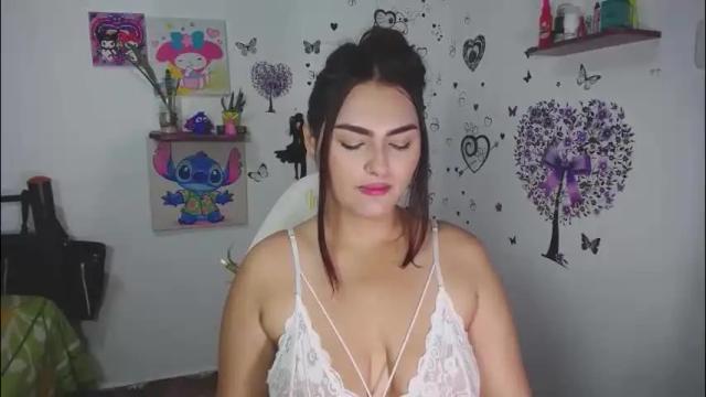 Image 8 of _ninahot Stream on Chaturbate on 2 months ago