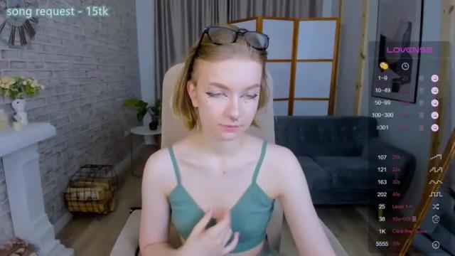 Thumbnail 3, _nixel_'s Stream at Chaturbate, 17 months ago