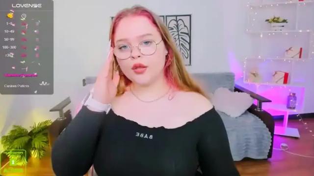 Image 12 of _oliviaaa_ Stream on Chaturbate on 19 months ago