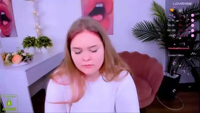 Image 3 of _oliviaaa_ Stream on Chaturbate on 19 months ago