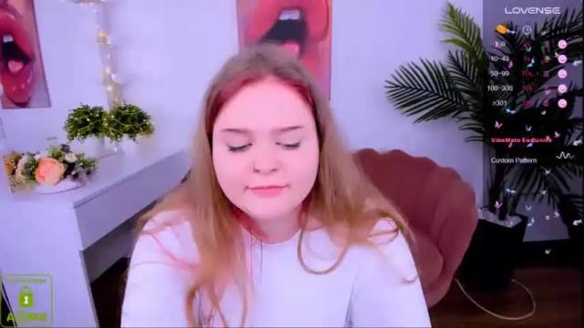 Image 8 of _oliviaaa_ Stream on Chaturbate on 19 months ago