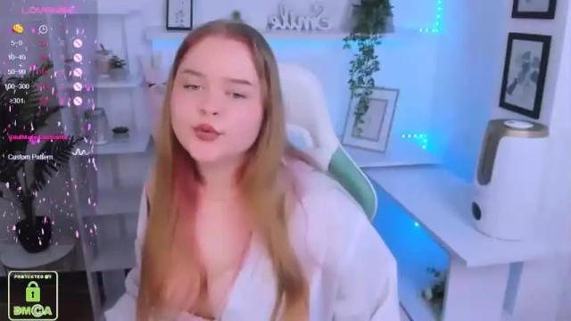 Image 12 of _oliviaaa_ Stream on Chaturbate on 19 months ago